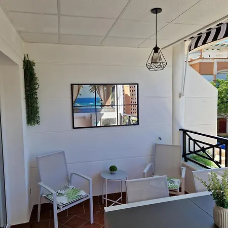 Ruim Vernieuwd In Met 3 Slaapkamers, 2 Badkamers, Zwembad En Privé Parkeren * Calpe